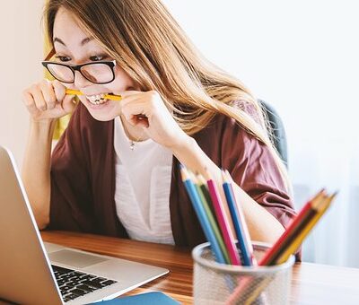 laptop-woman-education-study-young